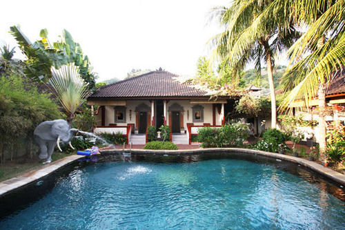Pondok Bambu Dive Resort 甘地达萨 外观 照片