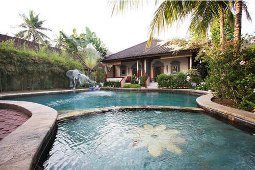 Pondok Bambu Dive Resort 甘地达萨 外观 照片