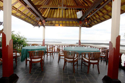 Pondok Bambu Dive Resort 甘地达萨 外观 照片