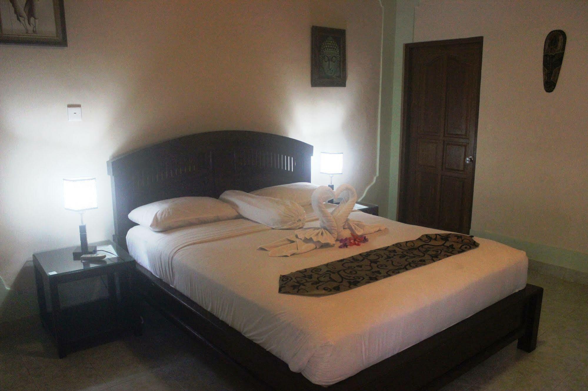 Pondok Bambu Dive Resort 甘地达萨 外观 照片